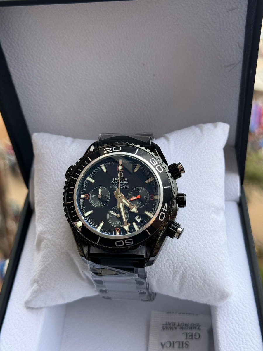 PromoterInc1's tweet photo. 🔊Get all your stylish gentle man wrist pieces from @TyeBrighton. Get quality and affordablilty in one package! To buy Dm /whatsApp or call 0786539762
#TimeWithUs #TyeWatches https://t.co/nin7YQlzfT