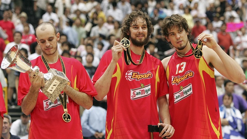 ganchetto's tweet photo. Tres de Septiembre.

Hace 18 años fuimos Campeones del Mundo de baloncesto por primera vez. 

La edad de oro del baloncesto español había comenzado. Qué bien nos lo hemos pasado, joder. https://t.co/DRPrAya4aa