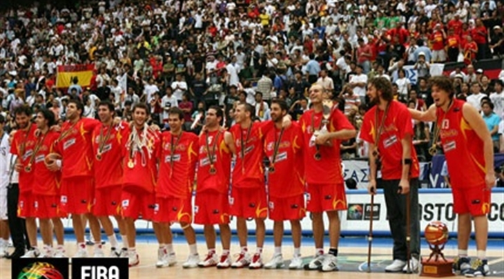 ganchetto's tweet photo. Tres de Septiembre.

Hace 18 años fuimos Campeones del Mundo de baloncesto por primera vez. 

La edad de oro del baloncesto español había comenzado. Qué bien nos lo hemos pasado, joder. https://t.co/DRPrAya4aa