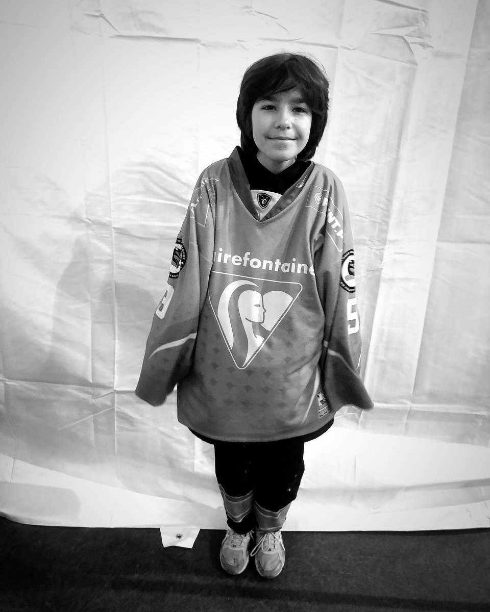 LouTchancayre40's tweet photo. C’est une rentrée au goût amer pour Scott, privé de son sport depuis 10 ans 🏒. La fermeture de la patinoire et la décision injuste dictée par @pcbaguet amputent son cycle CHASE au collège. Son programme scolaire en est impacté. Bonne rentrée malgré tout, Scott. https://t.co/xKcfwkCKkE