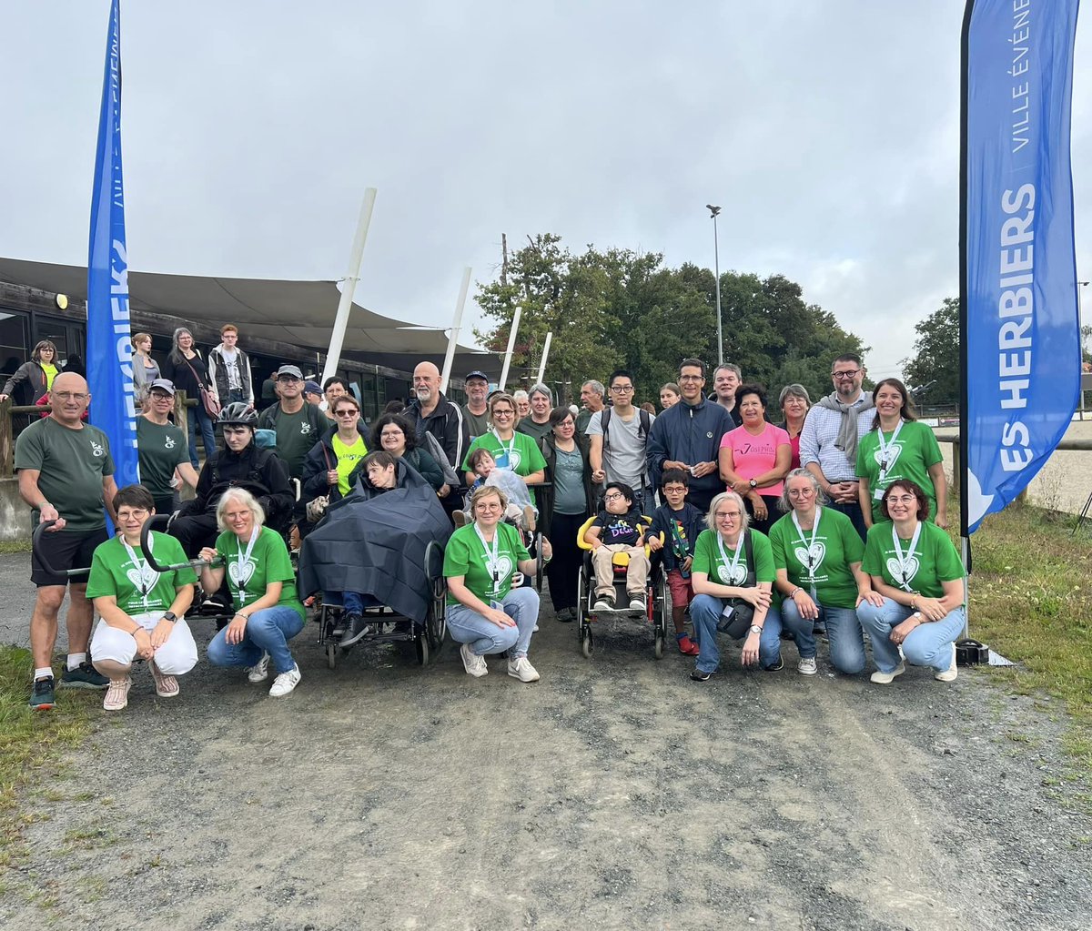 Hiking for mitochondrial diseases in Les Herbiers. With l'Association contre les Maladies Mitochondriales (A.M.Mi), my colleague Marco Spinazzi, and local officials <a href="/veroniquebesse/">Véronique Besse</a> <a href="/hogardc/">Christophe Hogard</a> <a href="/mitovasc/">MitoVasc</a> <a href="/UnivAngers/">Université d'Angers</a> <a href="/icat_sfr/">SFR ICAT</a> <a href="/CNRS/">CNRS 🌍</a> <a href="/Inserm/">Inserm</a>
