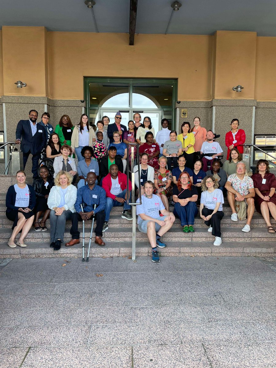 Helsinki tarjosi upeat puitteet, kun Abilis-säätiön työntekijät yhdeksästä maasta kokoontuivat yhteen. Yhteistyömme on välttämätöntä, jotta vammaisten ihmisten tasa-arvo ja osallisuus toteutuvat. Yhdessä olemme vahvempia! 🌍❤️ #Yhdenvertaisuus #TasaArvo #Abilis