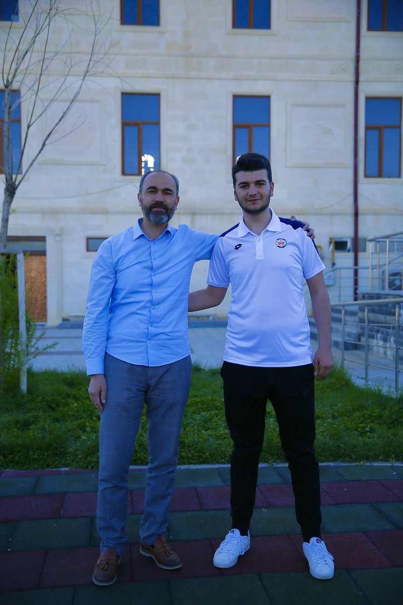 Bismillahirrahmanirrahim 
Kıymetli büyüğümüz, başkanımız Sayın Prof. Dr. Mutlu Türkmen, Türkiye Üniversite Sporları Federasyonu Başkanlığına aday olmuştur. Allah zorunuzu kolaylaştırsın Sayın Rektörüm.