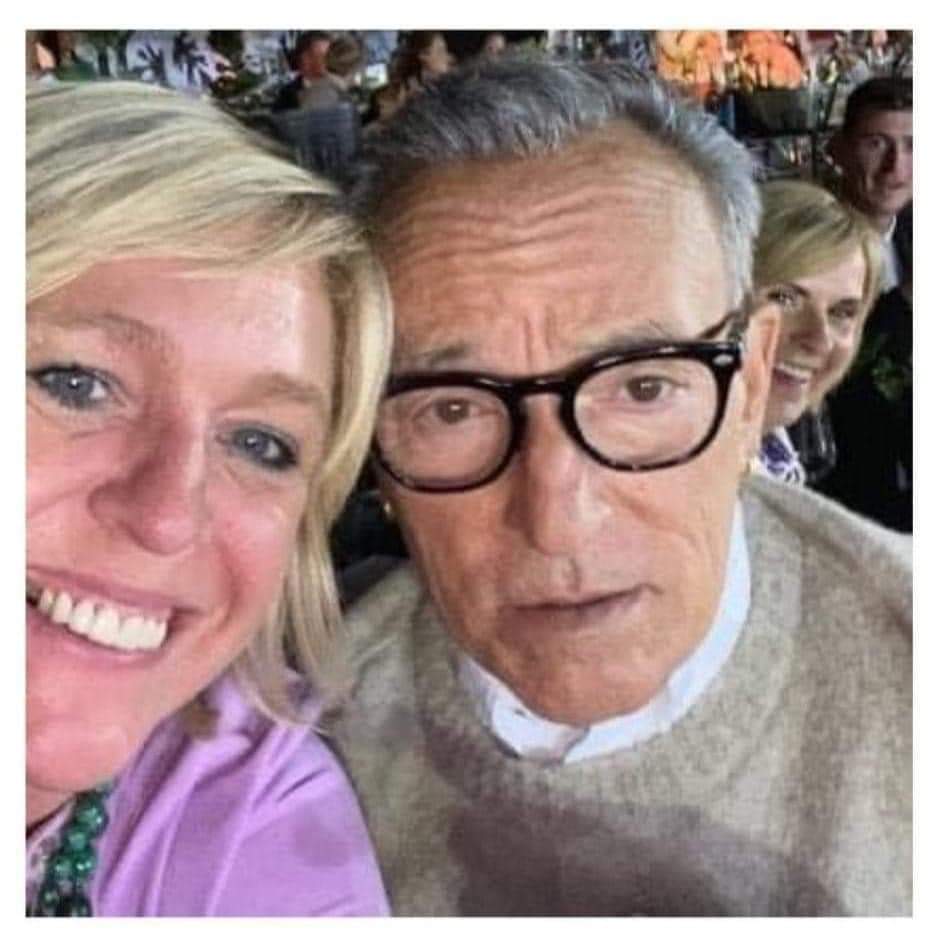 Hulkverde2023's tweet image. Bruce Springsteen puede desbloquear el iPhone de Woody Allen y Martin Scorsese a la vez.