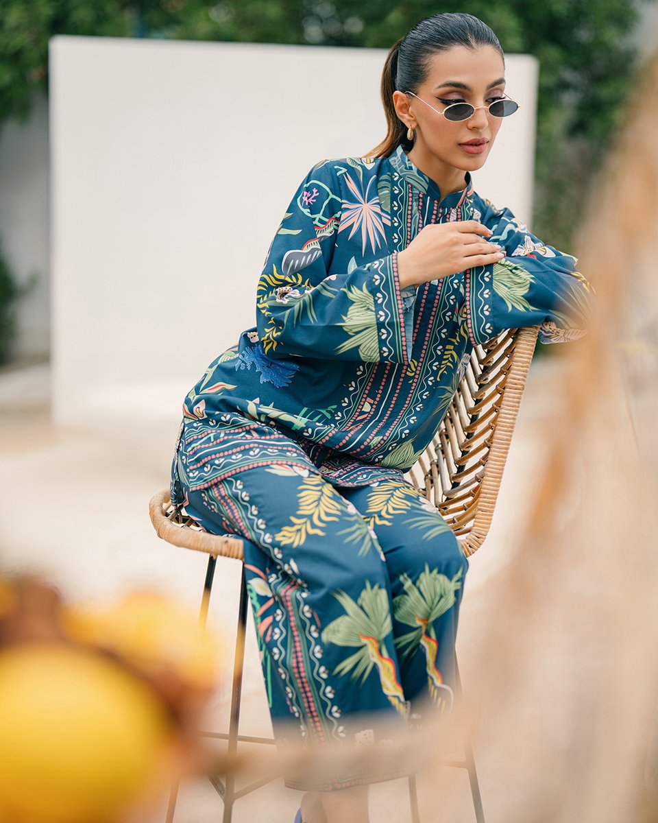 duraprints's tweet image. #DigitalTextile Ibiza Co-Ord set by @solidsofficial

The Ibiza set is an epitome of grace and easy breezy #Summer essential. Printed on a crease resistant blended fabric to get through your summers.

#DigitalPrint #LuxuryWear #ThePrintEdit #Solids 🌺🧵👗
solidsofficial.com/products/ibiza