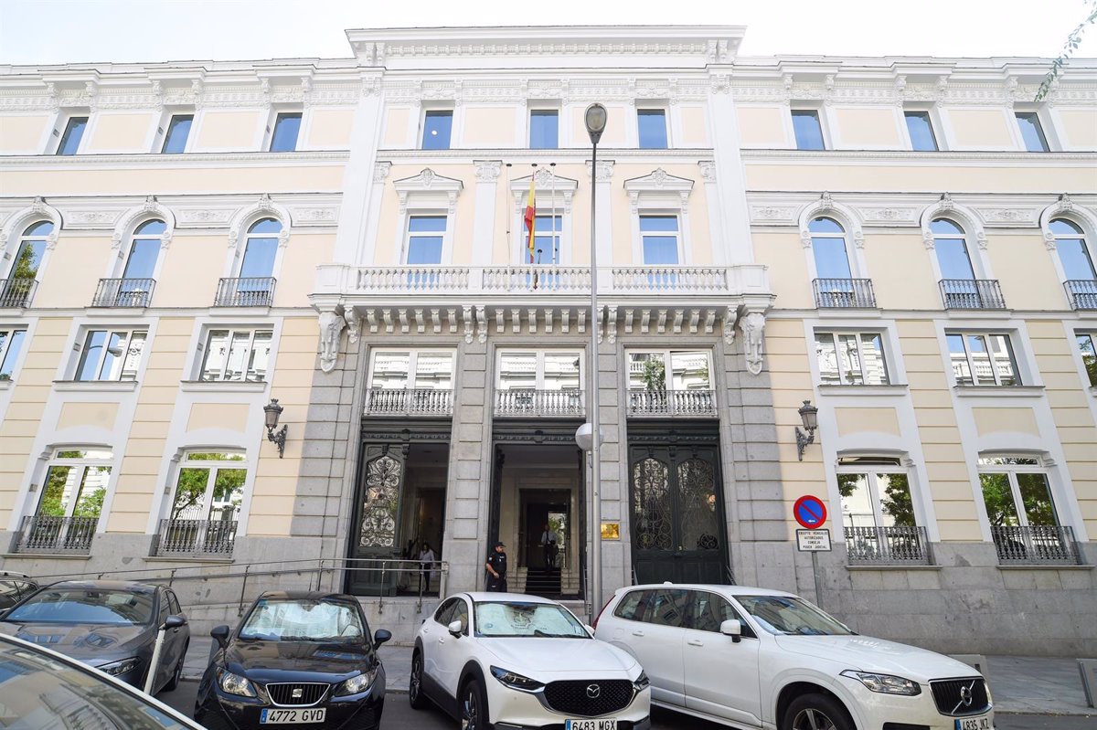 El CGPJ decidirá entre las magistradas Ana Ferrer e Isabel Perelló quien preside el órgano y el Supremo europapress.es/nacional/notic…