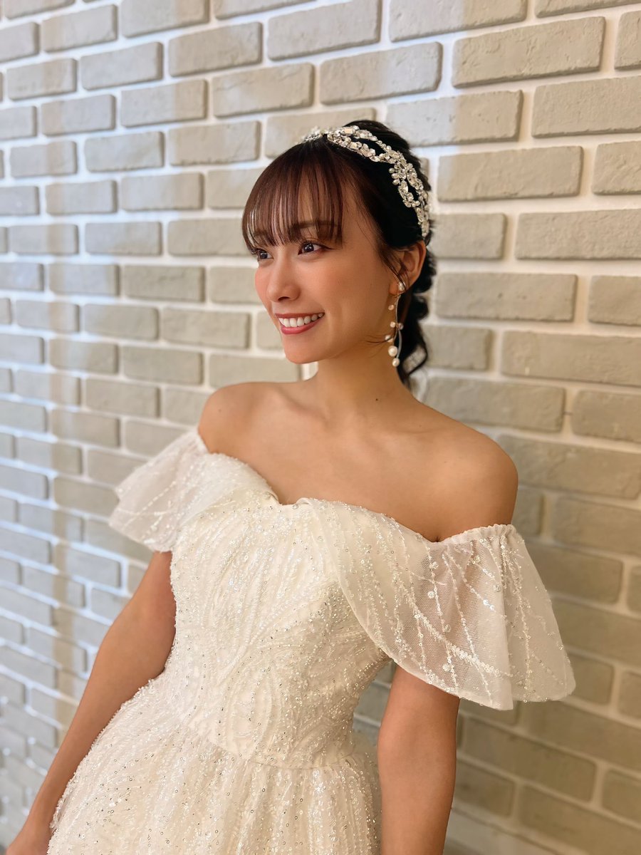 ワタベウエディング様の展示会のお仕事でした👰🏼

色んなドレスが着れて幸せすぎる１日だった🙂

ストーリーに沢山ドレスの写真載せてるので、
是非フォローしてみてねー☺️💛💛

instagram.com/okajima_ayaka?…