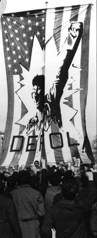 DailyComunistTR's tweet photo. “Biz ODTÜ’de İngilizce Üç Kelime Öğrendik: 
Yankee Go Home” https://t.co/yYNaVQCCrg