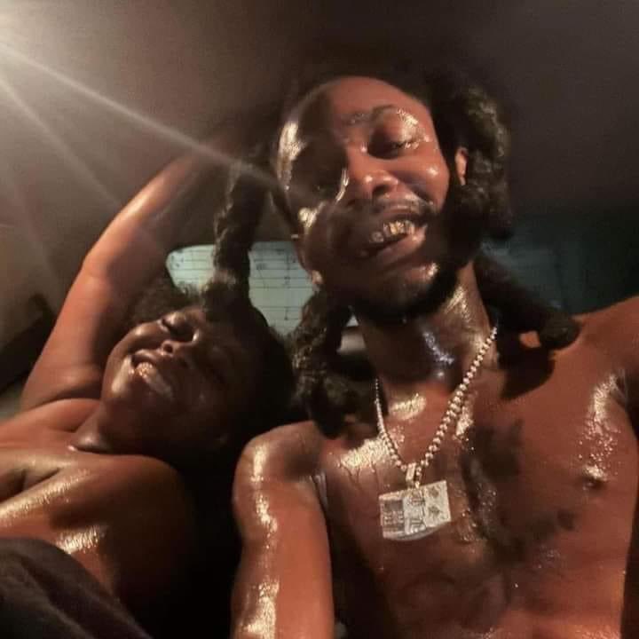 spiritual_ria's tweet photo. I’m taking 2 days off from X starting tomorrow.

My husband’s birthday is in 2 days and he’s coming home from work tomorrow🥹
I’ve not seen him in 2 weeks so this will our mood for tomorrow and next🌚 https://t.co/od0tRWUtW3
