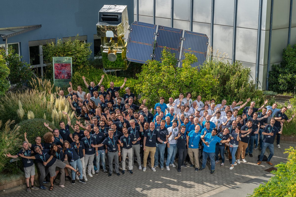 ESA Operations (@esaoperations) on Twitter photo ESA Mission Control is ready for the launch of #Sentinel2! Find out how we prepare for a launch, culminating in the all-important team photo 📸 
esa.int/Enabling_Suppo…
C you all tonight😉 ESA Mission Control is ready for the launch of #Sentinel2! Find out how we prepare for a launch, culminating in the all-important team photo 📸 
esa.int/Enabling_Suppo…
C you all tonight😉
