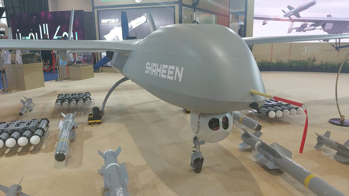 SAFWANATHAMNEH's tweet photo. The #UAV #SHAHEEN embodies @KingAbdullahII's vision to enhance the capabilities of the #JordanArmedForces through innovation and local military manufacturing.
#ProudlyJordanian
#RoyalSupport
#KingAbdullahII
#AdvancedDefense
#JordanianExcellence
#JordanianArmy
#Jordan #JAF https://t.co/HSxjfto1ow