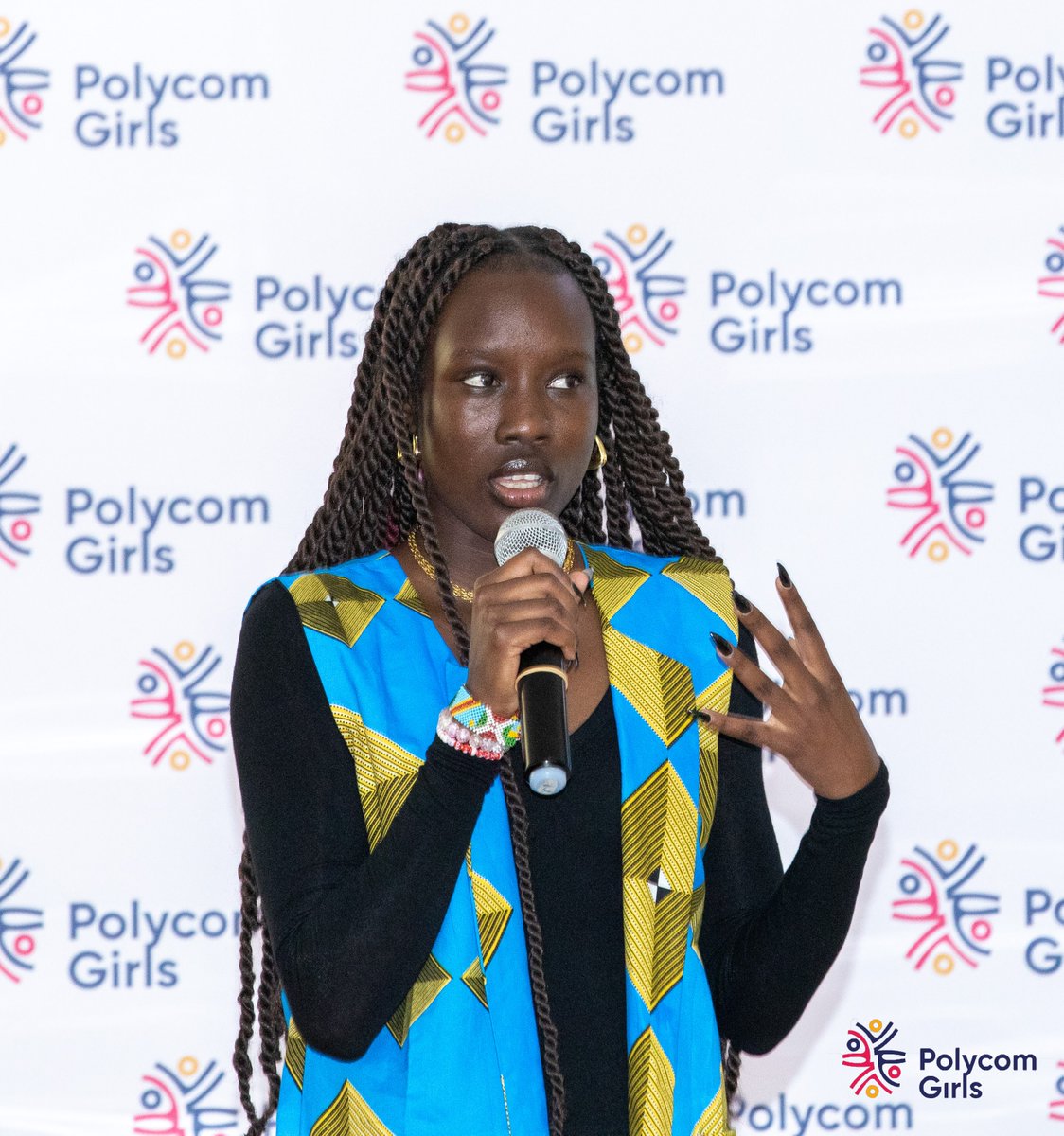Polycom Girls 💛💙💖 tweet media