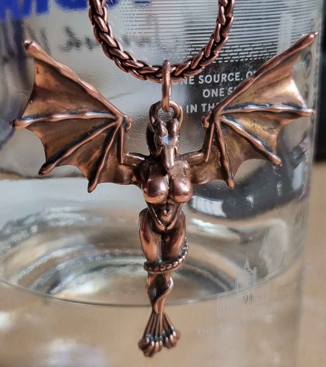 nightmare22903's tweet photo. Newest addition: dragoness, this pendant is copper.
I may be overdone it with the aging. Overall a nice material, but it shows that's not an precious metal, it corrodes very fast. I applied gloss varinsh for the finish.#3dprinted #furry #3dsculpting #jewelry https://t.co/Js5a1EQcpZ