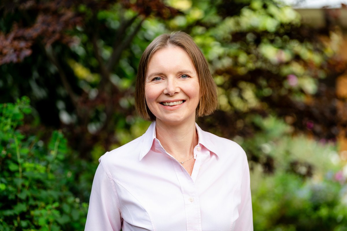 We are delighted to announce the appointment of Ann Massey, Deputy Head of Eltham College, as the new Head of STAHS Senior stahs.org.uk/new-head-of-st… 
#STAHSSenior