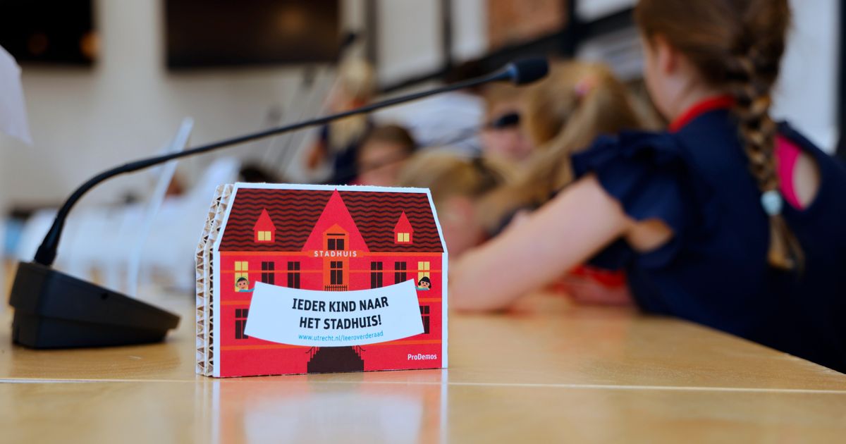 InUtrecht030's tweet image. Utrechtse kinderen grijpen de macht, raadszaal gevuld met politiek talent dlvr.it/TCmKX6