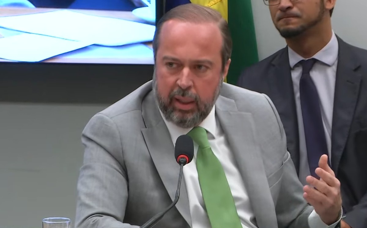 Brasil não terá no ano que vem crise energética como a que atravessou em 2021, diz ministro: Alexandre Silveira (Minas e Energia) afirmou que falta de planejamento quase levou país a um colapso energético em 2021. Brasil enfrenta a maior seca da… dlvr.it/TCmKk3