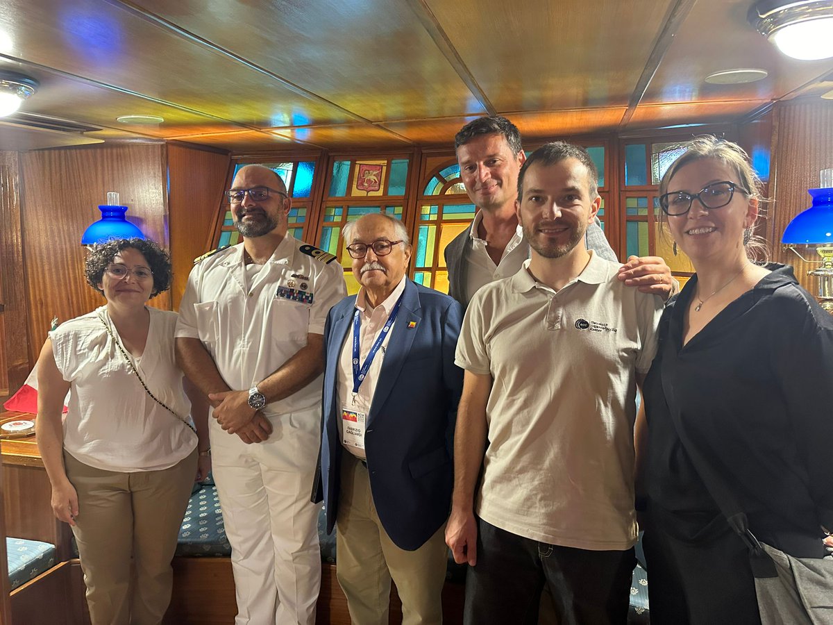 BSC_CNS's tweet image. 🌊Investigador@s del BSC han participado hoy en la charla &quot;El futuro de nuestro mar&quot;, que ha tenido lugar en la cubierta de la &quot;Nave Palinuro&quot;

🔘El acto ha estado organizado por @ItalyinSPA, y  el Consulado de Italia en Barcelona, y también ha contado con la participación de…