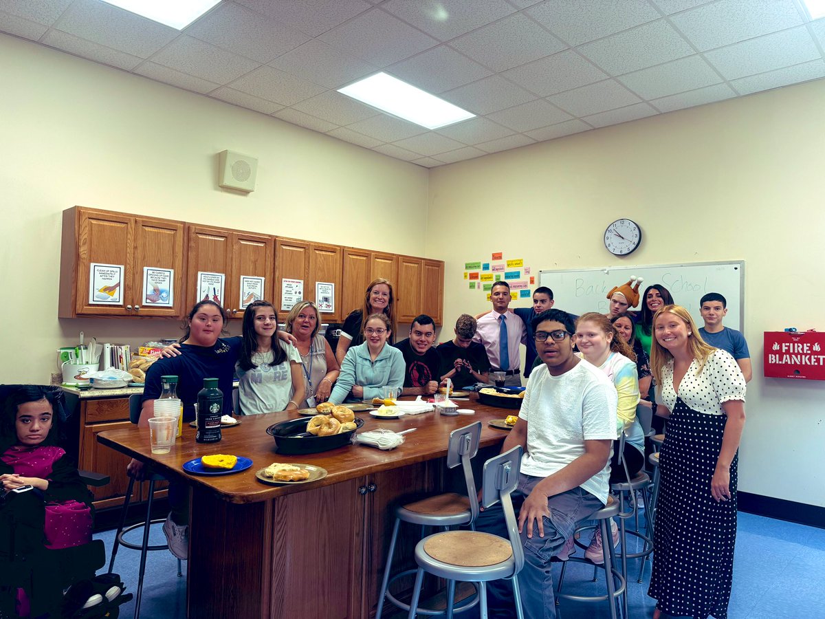 ACEingitwithmrs.vollmuth (@aceingitwithv) on Twitter photo ππ WELCOME BACK ACE ππ ACE celebrated Back to School with a delicious bagel breakfast ! π₯― ππ₯£ So happy to be back with my favorite people ! <a href="/BethpageUFSD/">BethpageUFSD</a> #WeAreBethpage #ACEingit ππ WELCOME BACK ACE ππ ACE celebrated Back to School with a delicious bagel breakfast ! π₯― ππ₯£ So happy to be back with my favorite people ! <a href="/BethpageUFSD/">BethpageUFSD</a> #WeAreBethpage #ACEingit