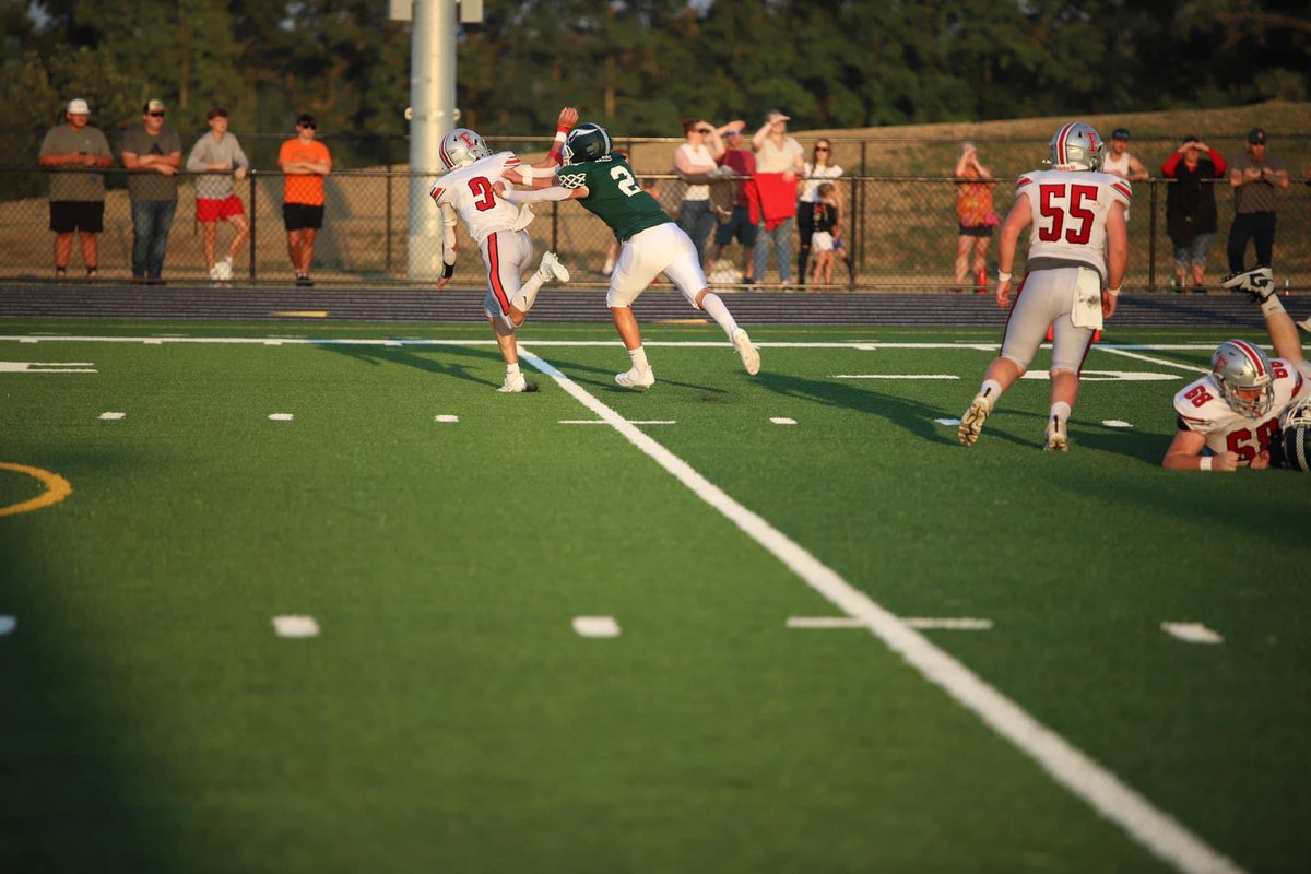Week 2 Stats
7.5 Total Tackles 
4 QB Hurry's
2 TFL 
1 Sack
2 Receptions 18 yards
W✅