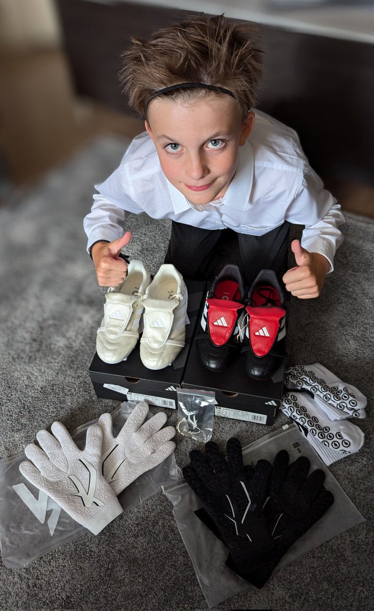 New season,  new boots, gloves and socks. 🧤 <a href="/VOS_UK/">VOS</a>  #OldSchoolBoots