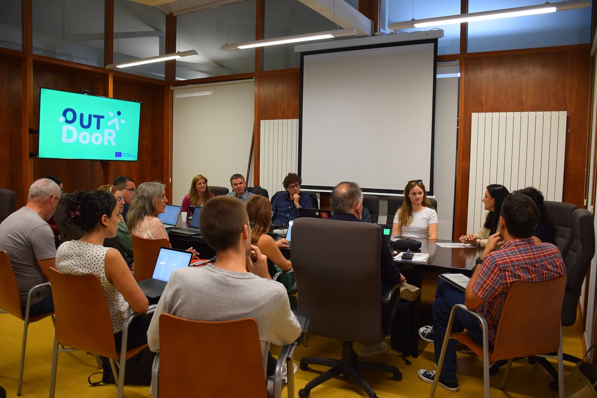 ⚠️Especialistas europeos buscan en Vigo novos xeitos de fomentar a empregabilidade desde “fóra das aulas” no marco do proxecto OUT-DOOR.

➡️ i.mtr.cool/wofzbymacj

#MáisUVigo #UVigo100x100 #SempreUVigo #VivoUVigo #SomosUVigo