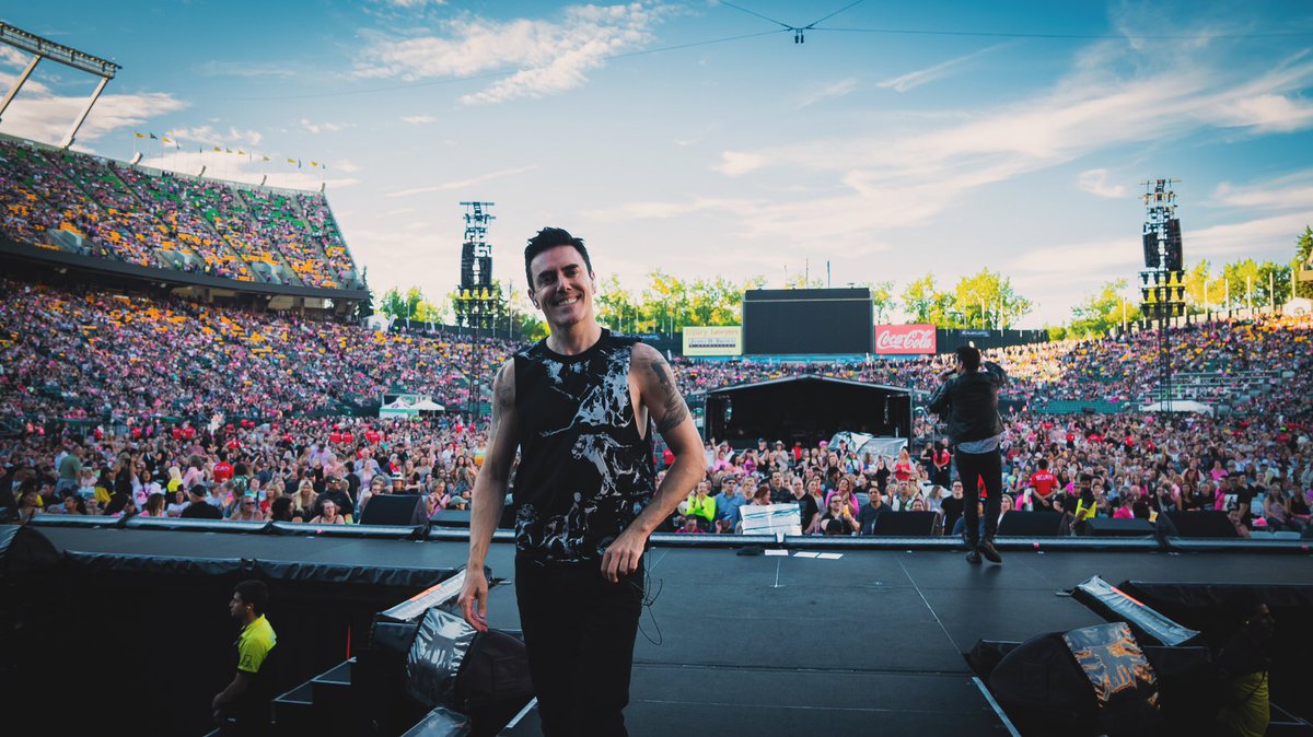 glenofthepower's tweet photo. Nothing beats the energy of a live crowd! ✨ Walking offstage at Commonwealth Stadium, grateful for moments like these that remind me why I do what I do 📸 @matthewconnell 🙏🎤 #unforgettablenight #livemusic #commonwealthstadium #onstage #musiclife #crowdlove #tourlife #musicianlife #edmontonevents #concertvibes #grateful #thescript #thescriptfamily