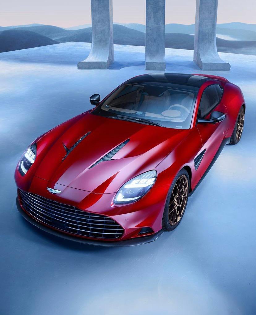 A class leading new 5.2L V12 twin turbo engine.

Engineered in-house to deliver 835PS and 1000Nm of torque, reaching a top speed of 214mph and accelerating from 0-62mph in 3.3 seconds.

#AstonMartin #VeniVidiVanquish #ZENITHDRIVEN