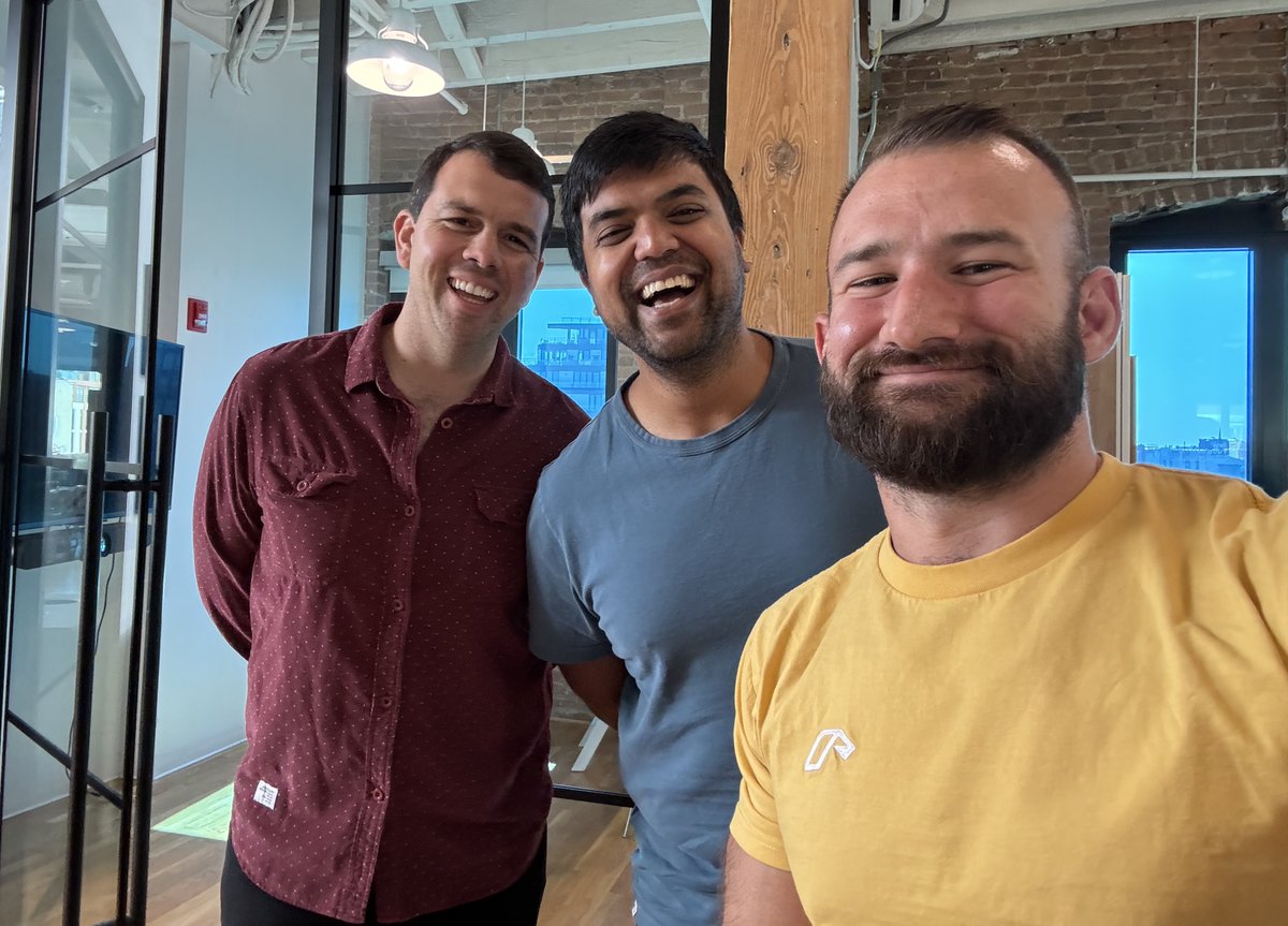 cemre güngör tweet media