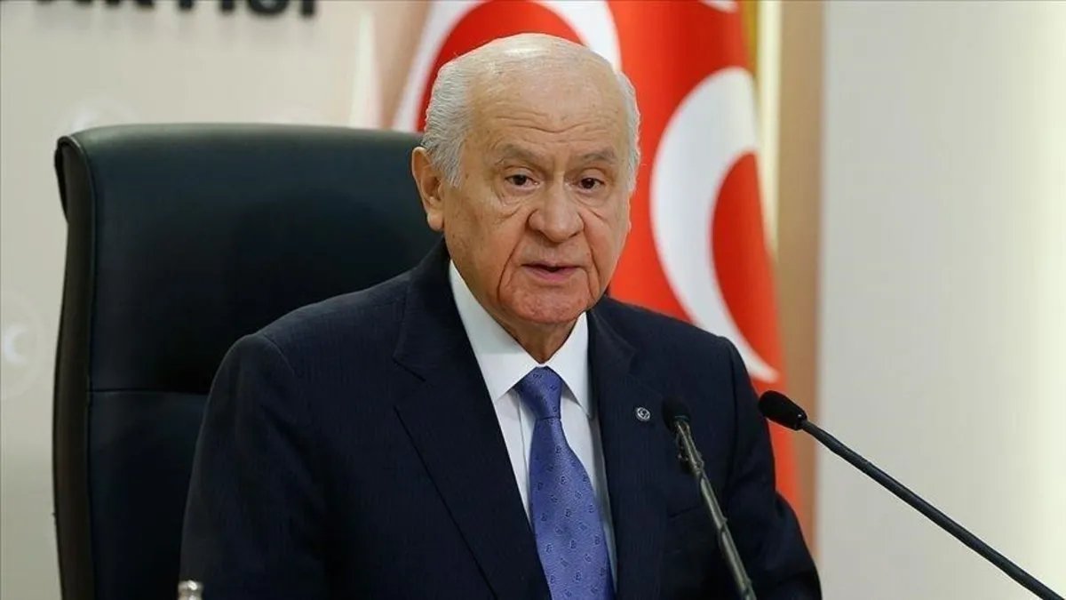 Bahçeli'den teğmenlerin yemin töreni hakkında flaş açıklama dlvr.it/TCmDvh