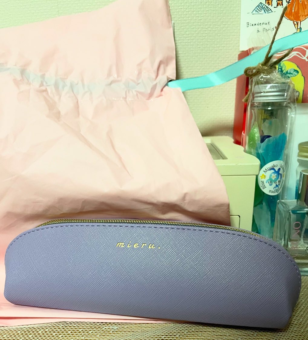 mikoromusic's tweet photo. #相依為命2024
怒涛の舞台稽古でした。

そんな今日は、睡蓮ダブルのおまはるから誕生日プレゼントをもらいました🥺

すみれ色....♡
「相依為命」の中で、
大切なお花で大切な色です♪

ありがとう😘
明日からの本番、共に頑張ろうね！！ https://t.co/wLM8Fa2YLZ