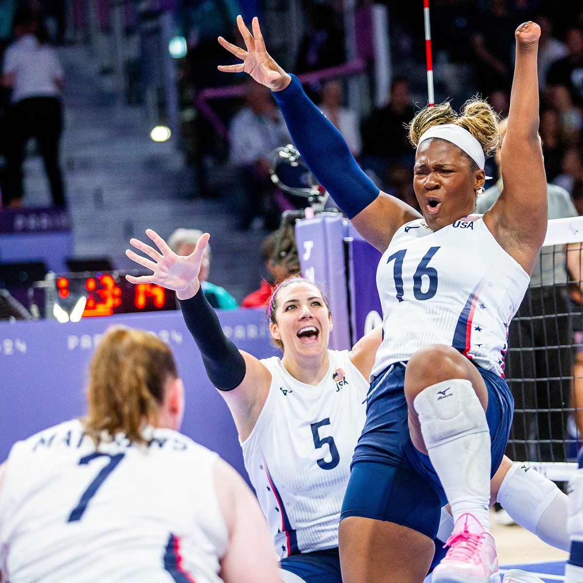 It's another sweep🧹 for the U.S. Women's Sitting Team!

The two-time defending gold medalists overcame a slow start to win 3-0 vs Italy and advance to Thursday's semis. Heather Erickson scored 19, and Lora Webster added five blocks.

Story: go.usav.org/9324wsnt