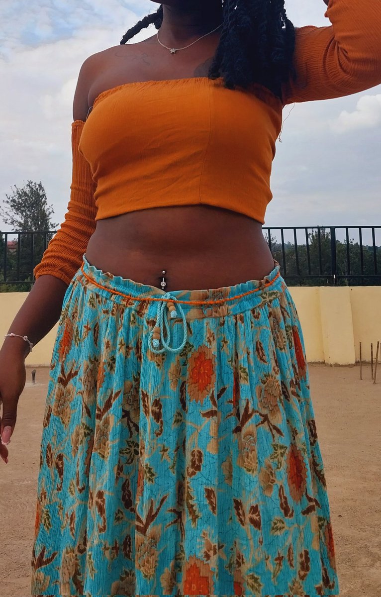 Kwambo_ks's tweet photo. Channelling my inner sunset🤎 https://t.co/n7ByzLSjrZ