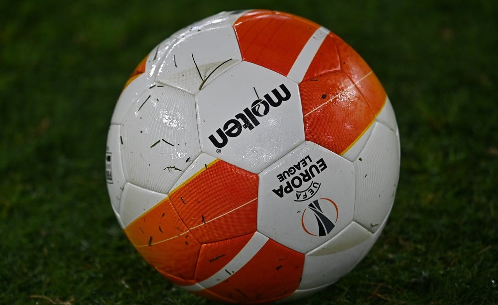 Uefa, ridotti i prezzi nei settori ospiti: Europa League non oltre i 40 euro: Sarà ridotto a partire da questa stagione, il tetto massimo per i prezzi dei biglietti nei settori ospiti delle coppe europee, come comunicato dall’Uefa nelle scorse ore. Infatti, a partire dalla…