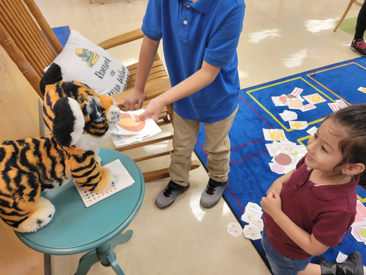 The official winners of last week's FACE OFF are in... <a href="/joshfunkbooks/">Josh Funk</a> &amp; <a href="/billyyongdraws/">Billy Yong</a> have it with My Pet Feet! Our Tigers roared with laughter. 🐯 They had a pretty good time making their own Mr. S's &amp; feeding them to Jerry Tiger too 😂 #lovemylibraryPBCSD <a href="/LibraryCurrent/">LibraryCurrent</a>