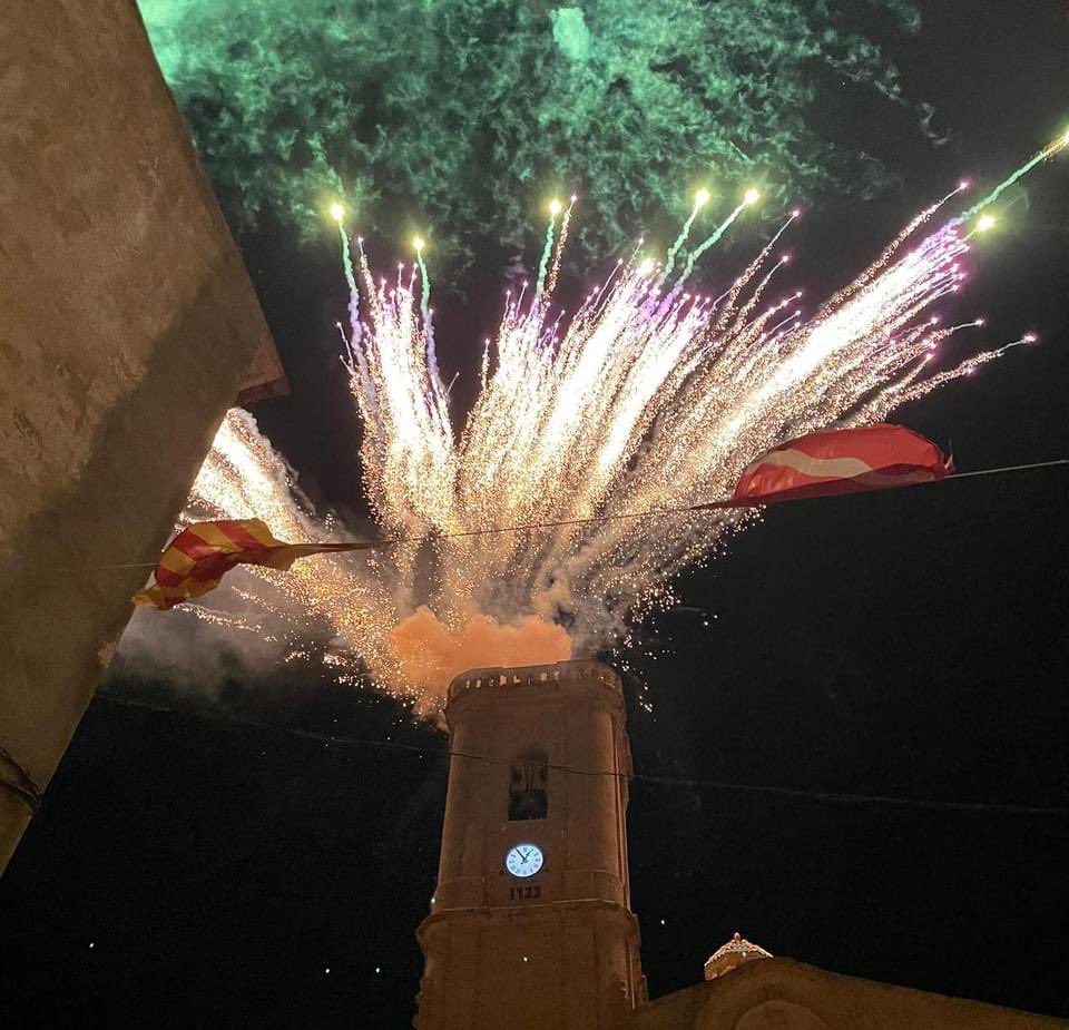 Riba Rocks (@riba_rocks) on Twitter photo During the last few days the student group from <a href="/unisoton_wsa/">Winchester School of Art</a> and <a href="/unisouthampton/">University of Southampton</a> enjoyed the main fiestas with Carnival, Night of Fire with the Devils, followed by fireworks from the Church Bell Tower.
As part of the <a href="/riba_rocks/">Riba Rocks</a> art residency funded by <a href="/TuringScheme_UK/">Turing Scheme UK</a> During the last few days the student group from <a href="/unisoton_wsa/">Winchester School of Art</a> and <a href="/unisouthampton/">University of Southampton</a> enjoyed the main fiestas with Carnival, Night of Fire with the Devils, followed by fireworks from the Church Bell Tower.
As part of the <a href="/riba_rocks/">Riba Rocks</a> art residency funded by <a href="/TuringScheme_UK/">Turing Scheme UK</a>