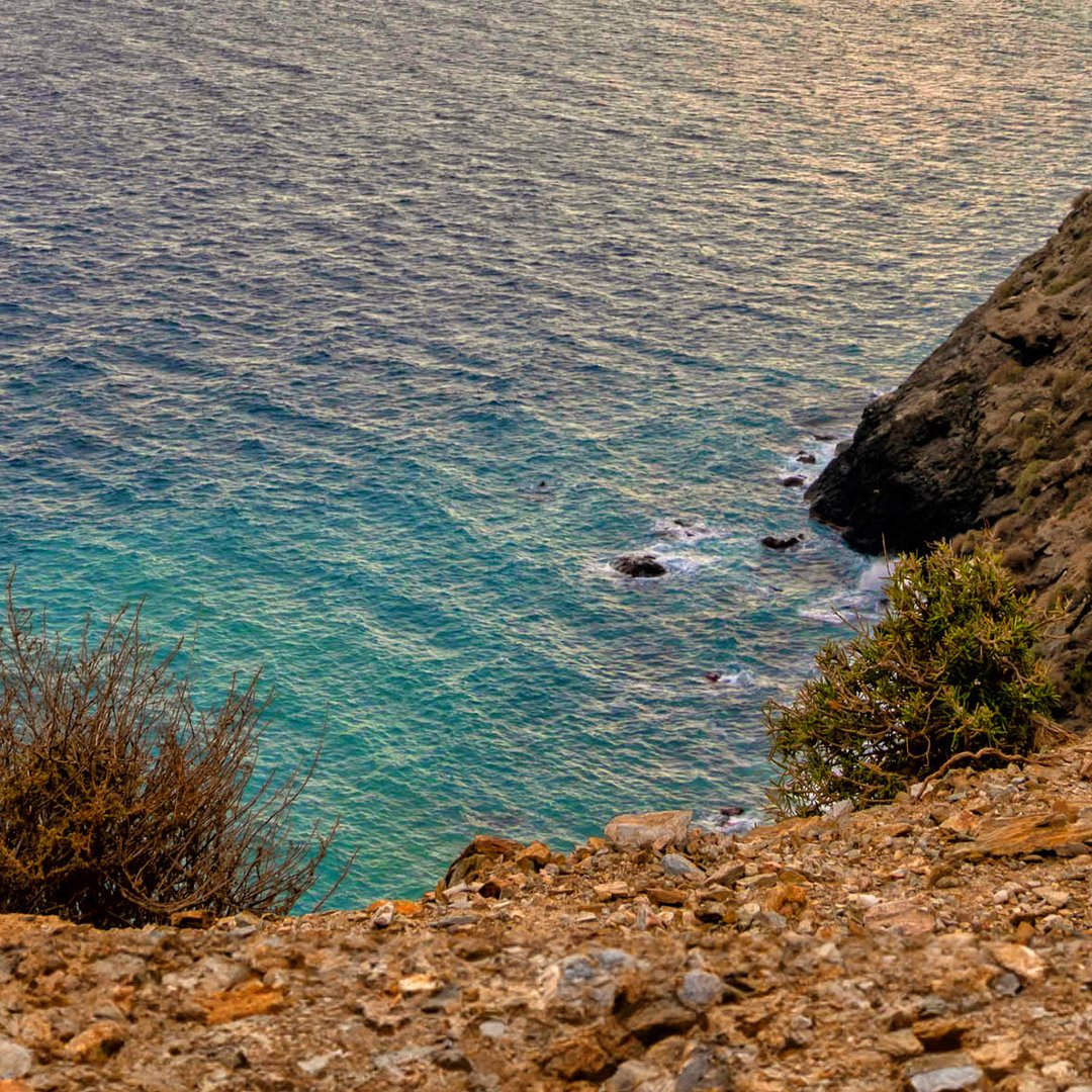 elbahoteles's tweet photo. Descubre la magia de Motril desde el Cabo Sacratif. 🌄 Vistas espectaculares al Mediterráneo, con amaneceres y puestas de sol inolvidables. Un lugar perfecto para desconectar y conectar con la naturaleza. 🌅 https://t.co/DwOUCBLVQb