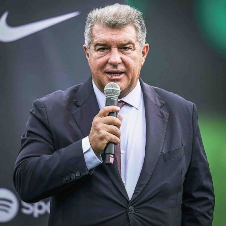 FabrizioRomano's tweet image. 🔵🔴⚠️ Why Gündogan left Barça?

Laporta: “It has been a decision solely and exclusively for sporting reasons”.

“Following the signing of Dani Olmo the role of Gundogan was not clear, because they shared a very similar position”.

“He’s an excellent person and player”.