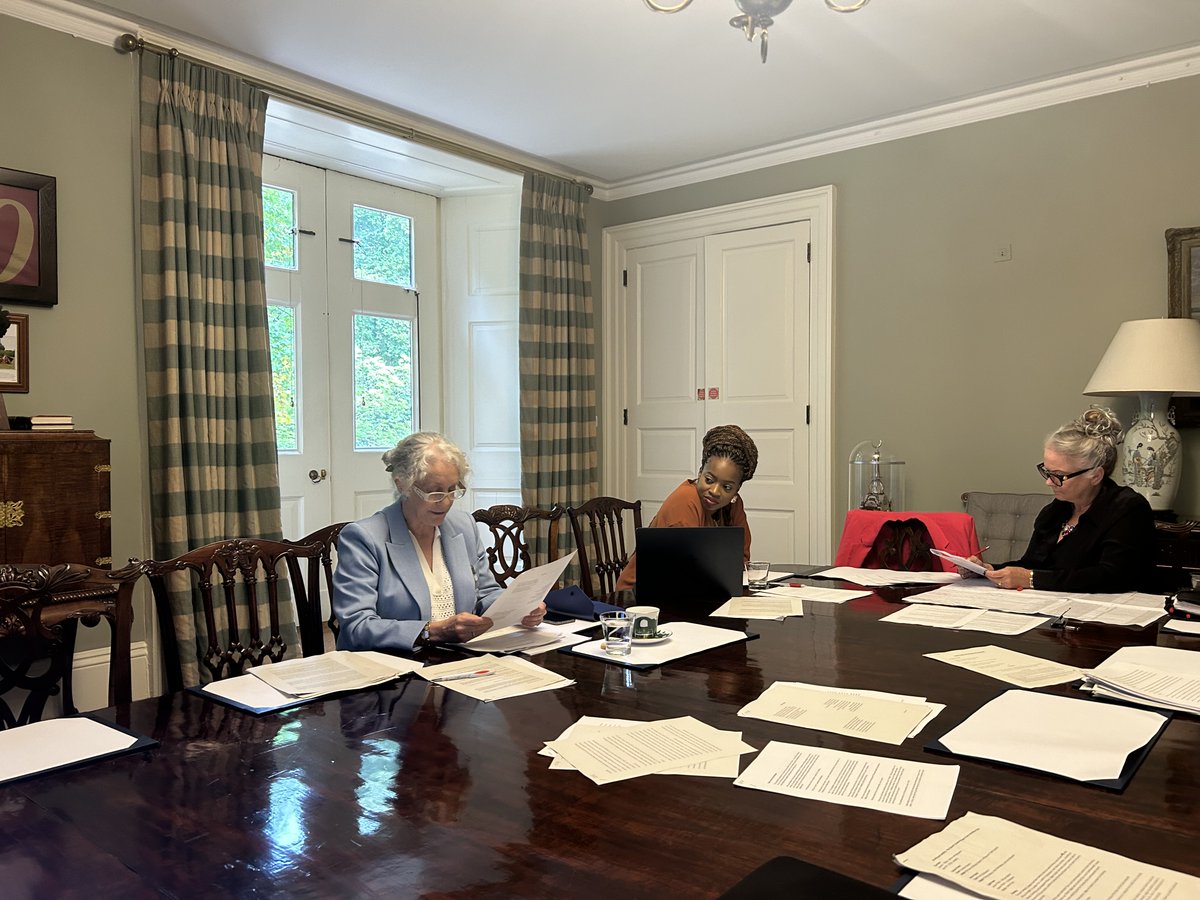 Today, the Final Panel Judges for The Queen’s Commonwealth Essay Competition met at Clarence House to decide the winners and runners-up of the #QCEC2024! Thank you to our Final Panel Judges, and we look forward to announcing the #QCEC winners shortly! <a href="/RoyalFamily/">The Royal Family</a>