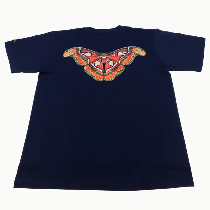 昆虫食・昆虫グッズのバグズファーム様より発売ヨナグニサンTシャツイラスト描かせていただきましたサツマニシキ、キョウチクトウスズメもあります▼ 