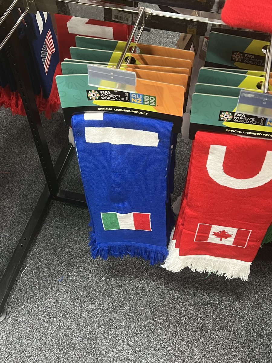 kevantan_11's tweet image. Here are the FIFA Women’s World Cup 2023 merch that I got from the FIFA Store and other stores.

#FIFAWWC #FIFAWWC2023 #WWC #WWC2023 #FIFA #BeyondGreatness #fifawomensworldcup #WomensFootball #football #soccer #AUNZ23 #australia #newzealand #fifastore #scarf #azzurri #beanie