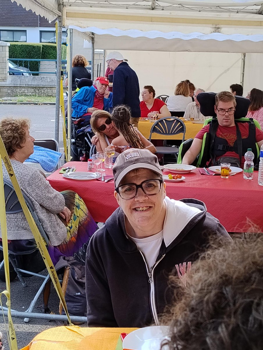 😎 Barbecue de jeudi dernier 
#APFFrancehandicap 
#barbecue