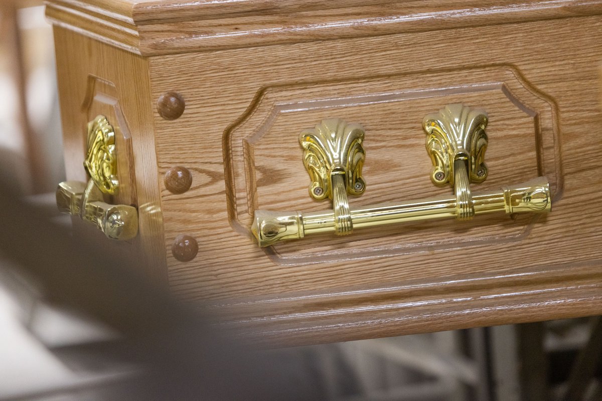 To complement our coffins, we have a wide range of beautiful handles in a variety of metals and wood.  A selection of these can be seen on our website.

jcwalwyn.co.uk/product-catego…

#CoffinManufacturer #CoffinHandles