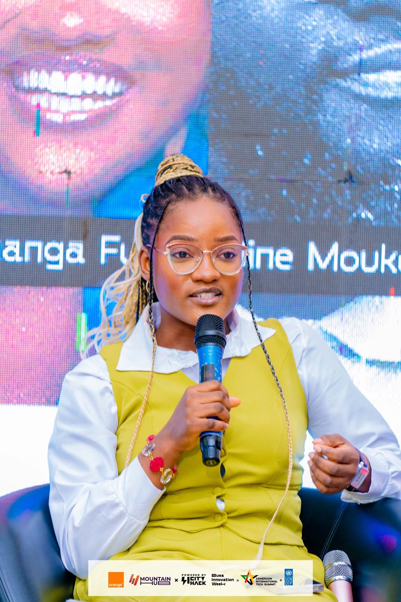 FynSimi's tweet image. Creativity for cultural exploits. At the just concluded Buea innovation week by  @DenzelMedia @mountainhubb @UNDP. Thank you for having me. Let’s rekindle the importance of our culture, the importance of sticking to our roots and using these to promote our Nation Cameroon🇨🇲 .