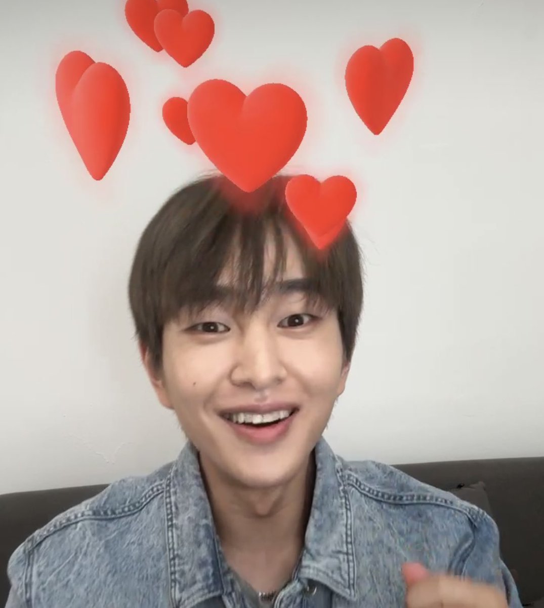 뉑?너무귀여운거아니냐고요그만하세요제발내심장책임지실건가요