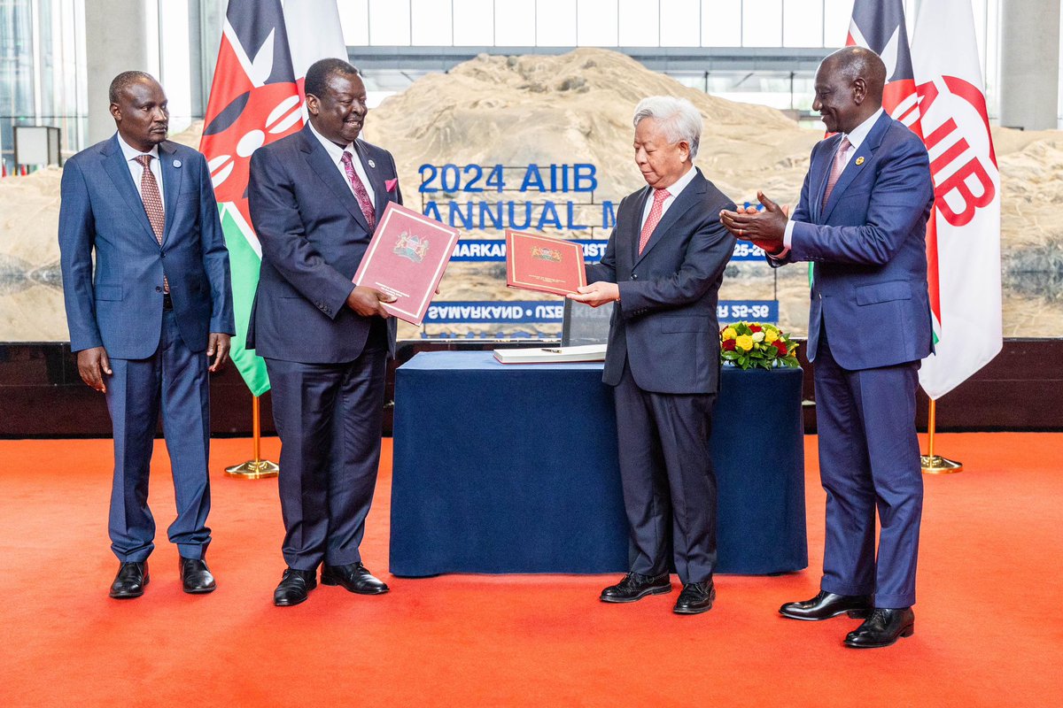 WilliamsRuto's tweet photo. Kenya has formally joined the Asian Infrastructure Investment Bank (AIIB) as a fully paid member. The membership will enable Kenya to access concessional funding for infrastructure, climate change efforts, connectivity, regional cooperation and technology-enabled projects and programmes.

The Asian Infrastructure Investment Bank is a multilateral development institution with 109 members and $100 billion capitalisation. 

Met AIIB President and Board of Directors Chairman Jin Liqun and other officials at the bank's headquarters in Beijing, China.