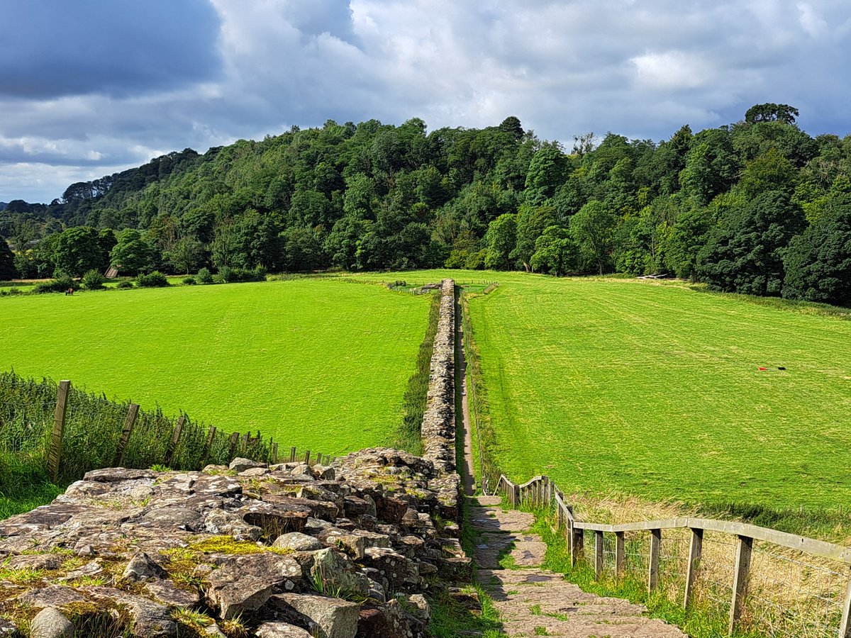 sparkybooks.co.uk walks #HadriansWall
Day 3: Banks to Twice Brewed – Wow! Two days with barely a glimpse of Wall, and now the Romans are everywhere! Birdoswald, Willowford Bridge, Walltown and Cawfield Crags – such riches! #NationalTrails