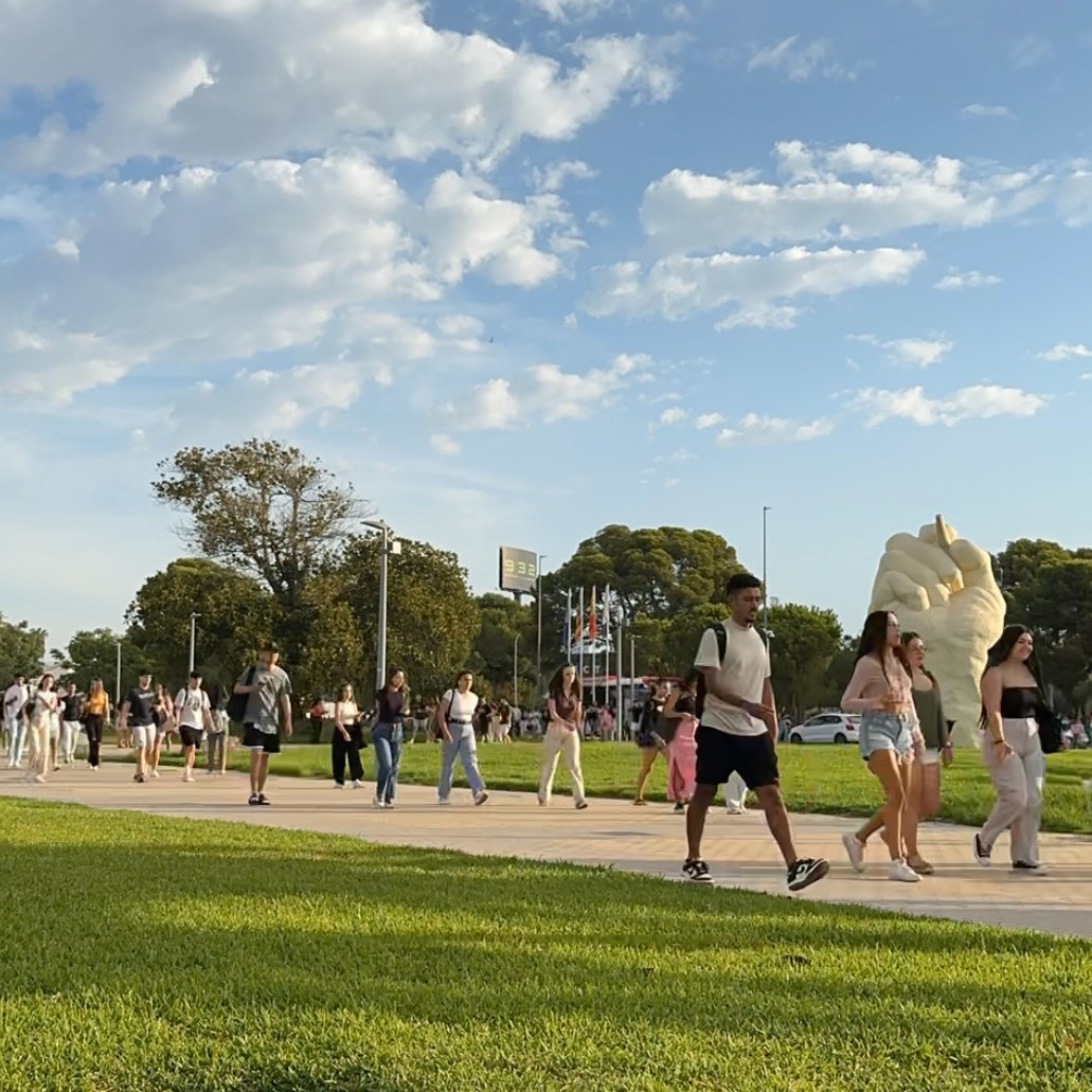 👏💪 Mañana comienzan las jornadas de bienvenida de las facultades a sus estudiantes de nuevo ingreso en la Universidad de Alicante. 
Más información en: 
➡️s.ua.es/es/bxKe

#BienvenidaUA