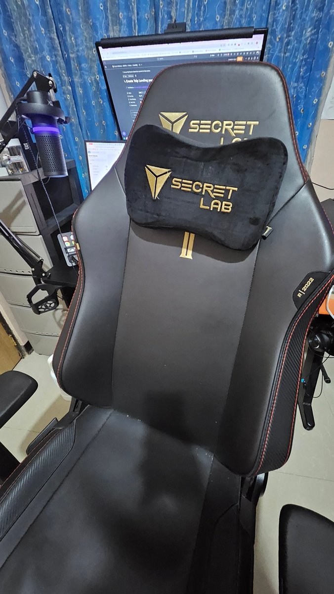 ikepoy's tweet image. My #secretlab #secretlabchair