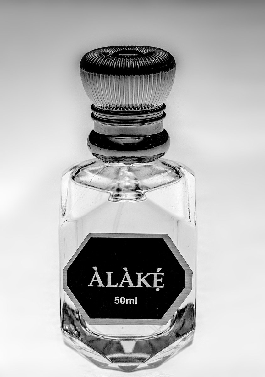 omoobacreations's tweet photo. Introducing Àlàkẹ́: The Essence of Elegance🌸

shop now at https://t.co/GWkN663XBn https://t.co/bzxgxEIfvc