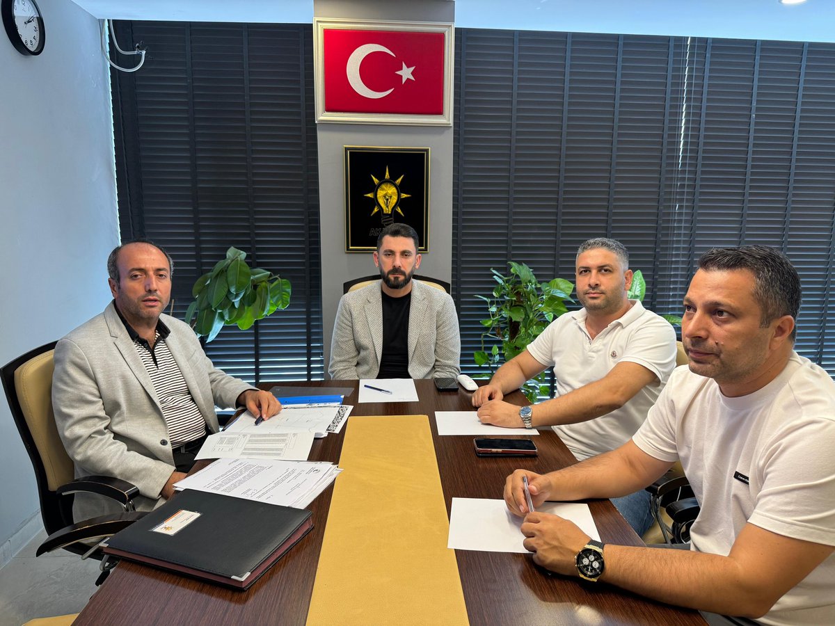 Belediye Meclis Üyelerimizle Birlikte Aylık Olağan Toplantımızı Gerçekleştirdik.

Toplantımız Hayırlara Vesile Olsun.

<a href="/omerrcelik/">Ömer Çelik</a> <a href="/erkankandemir/">Erkan Kandemir</a> @ahmetzenbilci <a href="/KaramikSunay/">Sunay Karamık</a> <a href="/abdullahdogru01/">Abdullah Doğru</a> <a href="/farukaytek/">Faruk Aytek</a> <a href="/ozangulacti/">Ozan Gülaçtı</a>